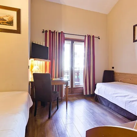 Citotel Les Pres Du Rosay 3*