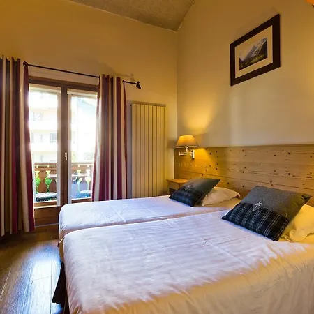 Citotel Les Pres Du Rosay 3*